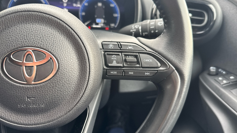 Toyota Yaris 1.5 Hybrid Excel 5dr CVT Hybrid Hatchback